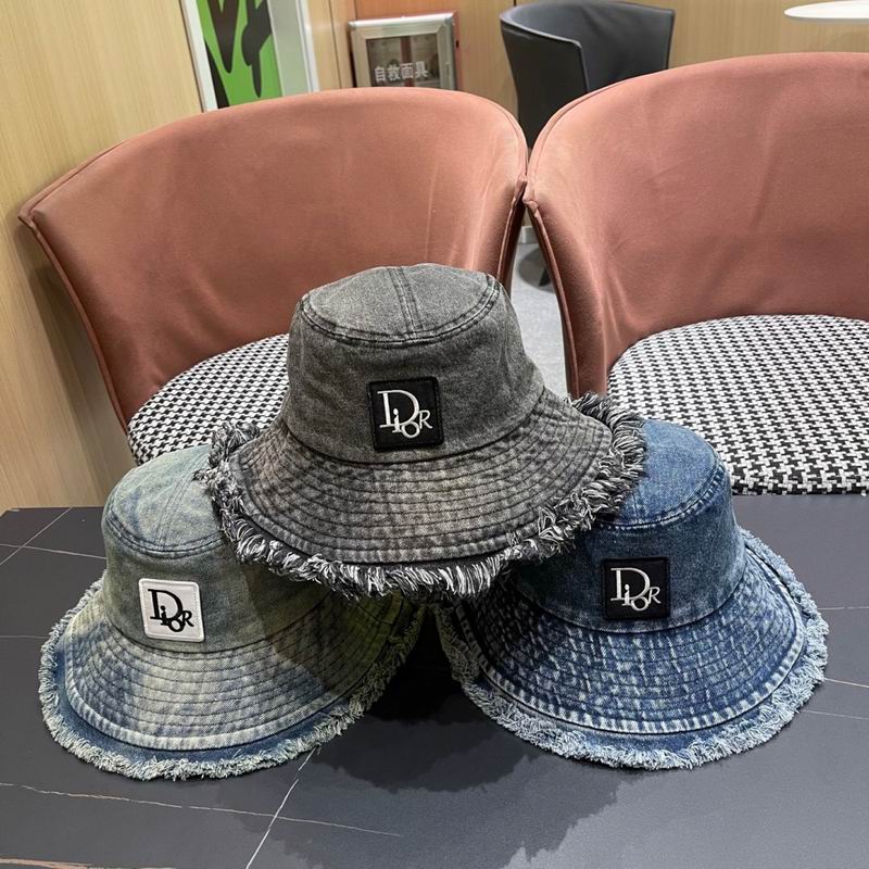 Dior hat 062727